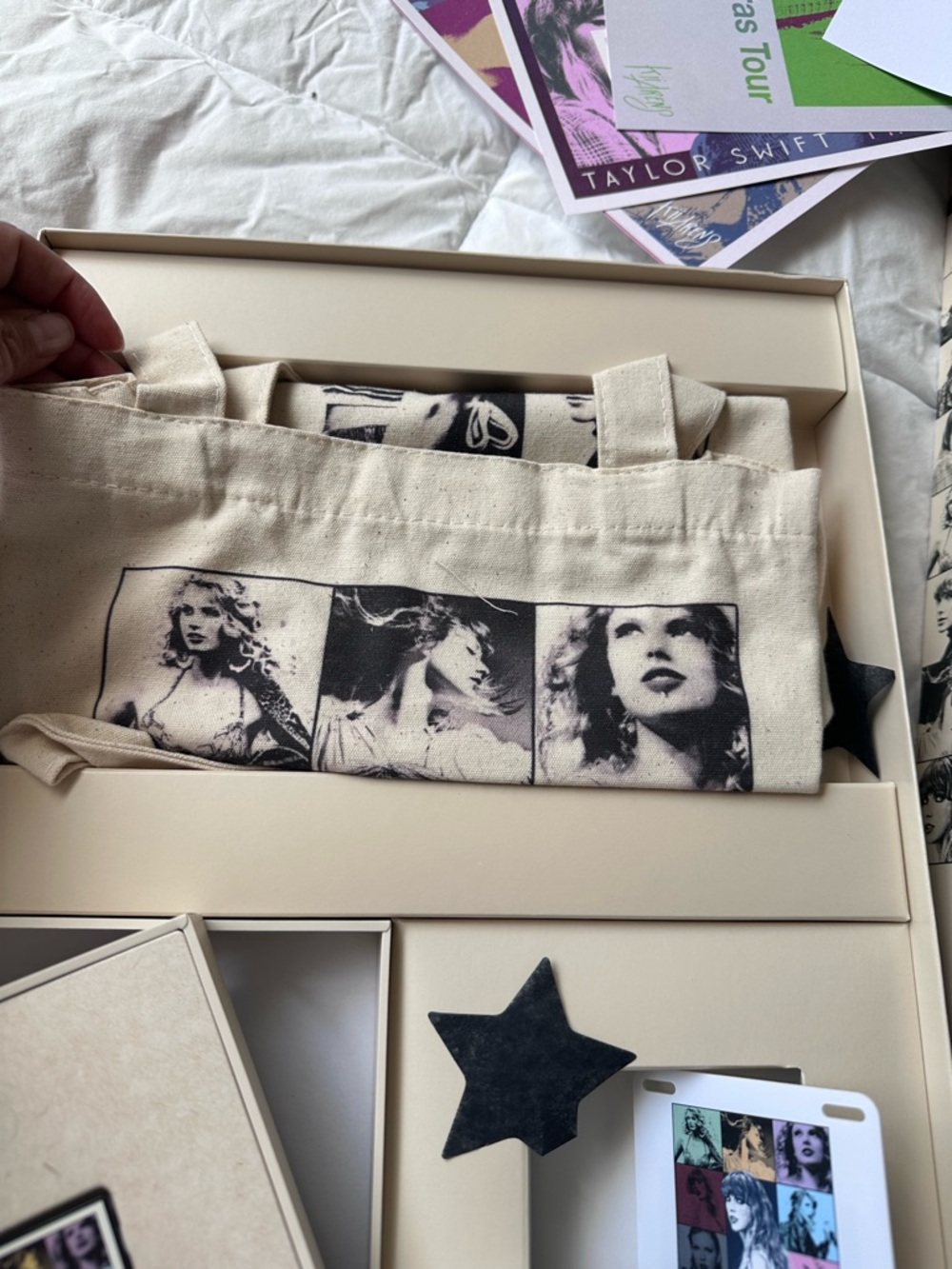 Taylor Swift Eras Tour VIP Set - Black & Cream Photo Collage - Picture 7 of 12